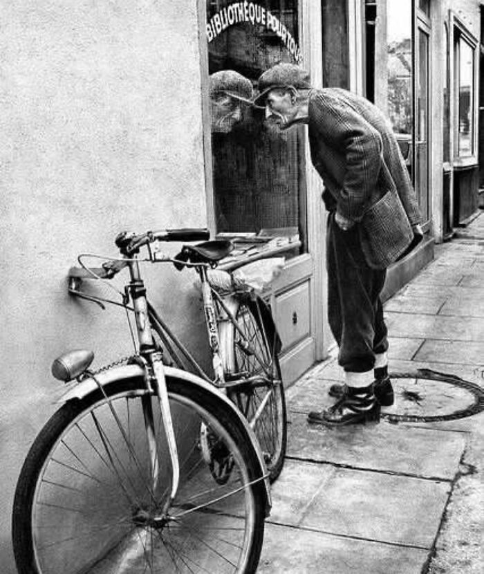 This Instagram Account Features Amusing Street Photographs And Has More Than 650 Thousand Followers (50 New Pics)