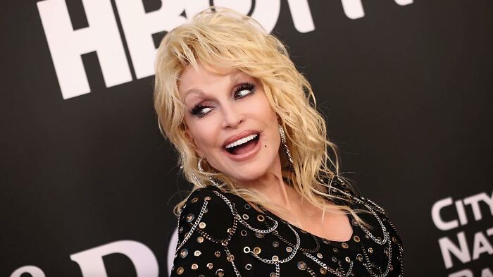 Someone Asked Which Millionaires And Billionaires The Internet Calls Decent And Got These 31 Answers