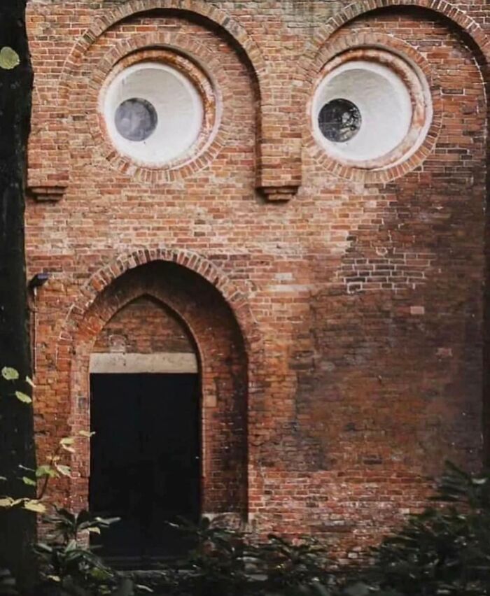 This Instagram Account Features Amusing Street Photographs And Has More Than 650 Thousand Followers (50 New Pics)