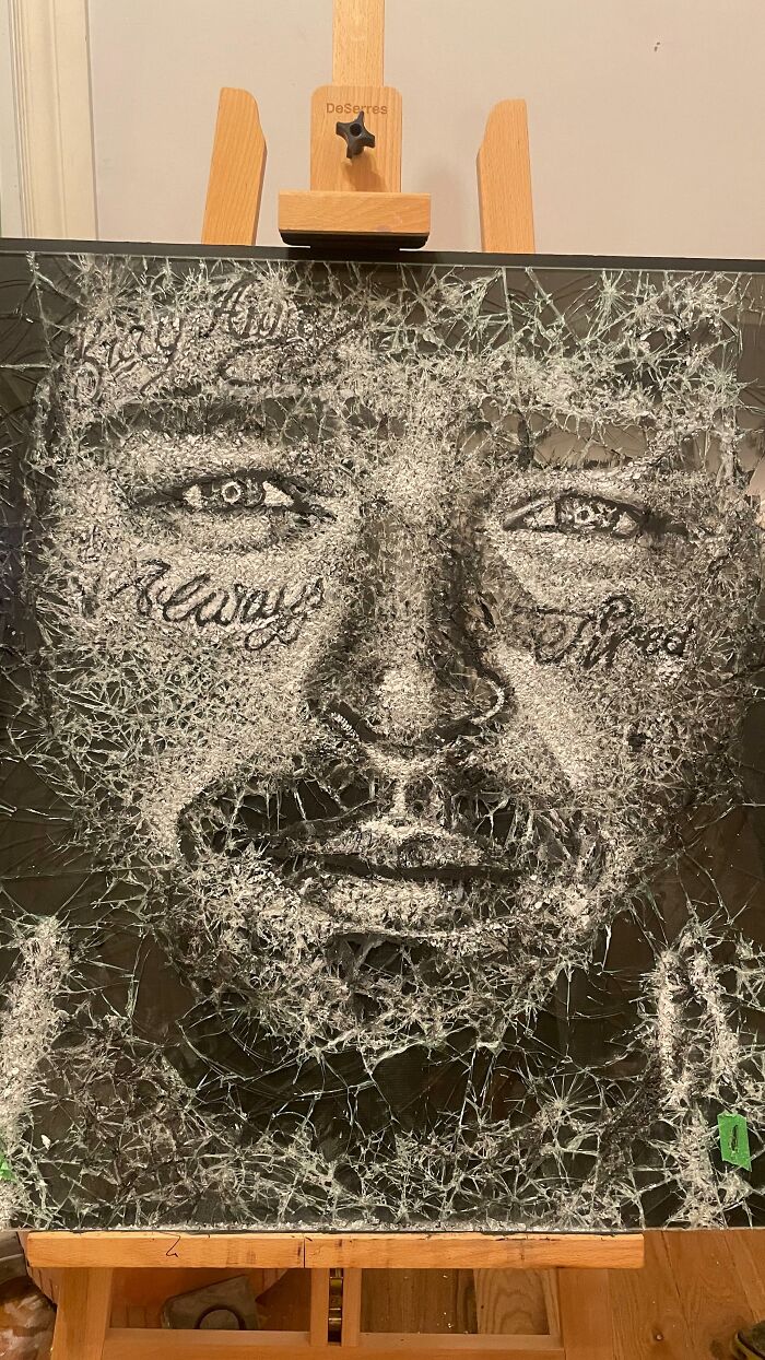 This Montreal Artist Creates Portraits By Breaking Glass (4 Pics)