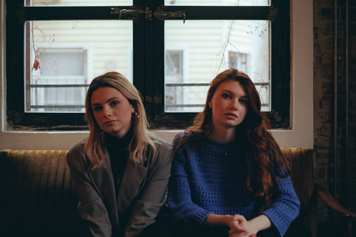 Woman Refuses To Let Mom’s Cheating Affair Partner Walk Her Down The Aisle, Causes Drama Woman Refuses To Let Mom’s Cheating Affair Partner Walk Her Down The Aisle, Causes Drama