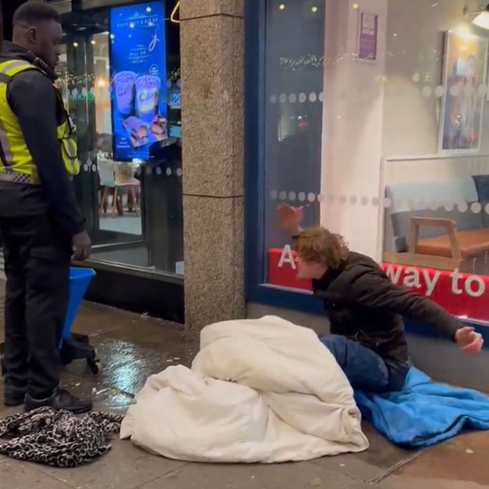 Homeless Man Who Had His “Bedding All Soaked” By McDonald’s Will Spend Christmas On The Streets Homeless Man Who Had His “Bedding All Soaked” By McDonald’s Will Spend Christmas On The Streets