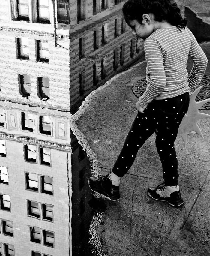 This Instagram Account Features Amusing Street Photographs And Has More Than 650 Thousand Followers (50 New Pics)