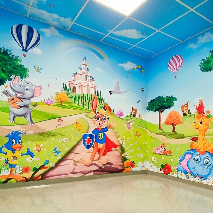 This Artist Continues To Transform Hospital Walls To Comfort Hospitalized Patients (New Pics)