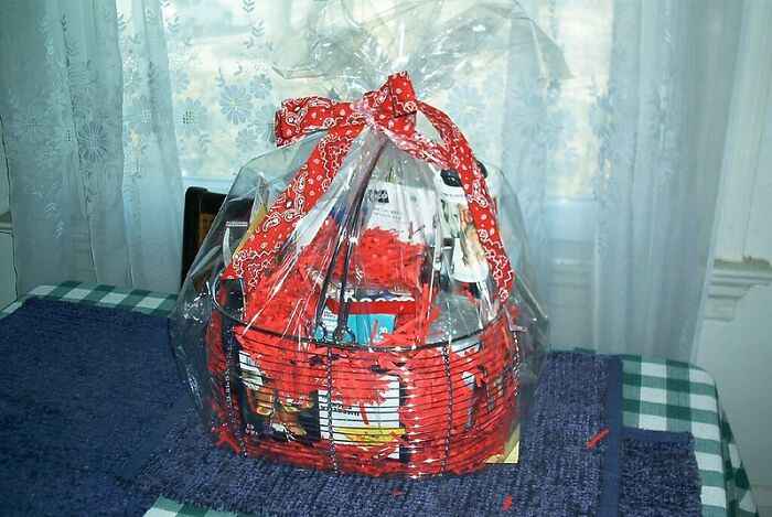 40 People Share The Absolute Worst Gifts They’ve Ever Received