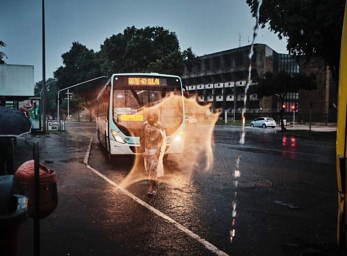 This Instagram Account Features Amusing Street Photographs And Has More Than 650 Thousand Followers (50 New Pics)