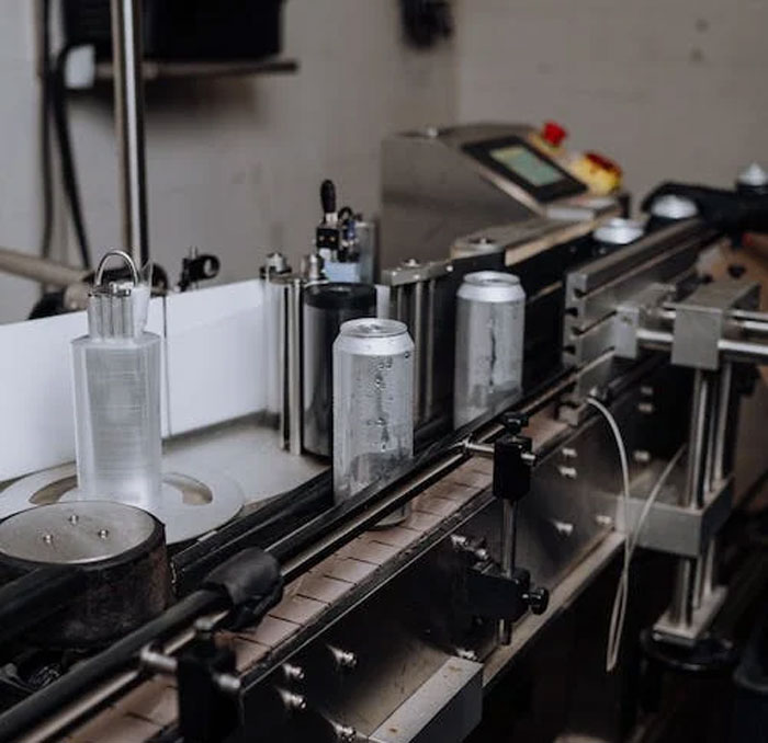 30 Infamous Workplace Scandals That Made For A Spicy Workday