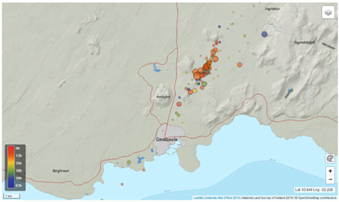 Thrill-Seekers Disregard Warnings, Flock to Iceland&rsquo;s Erupting Volcano Site