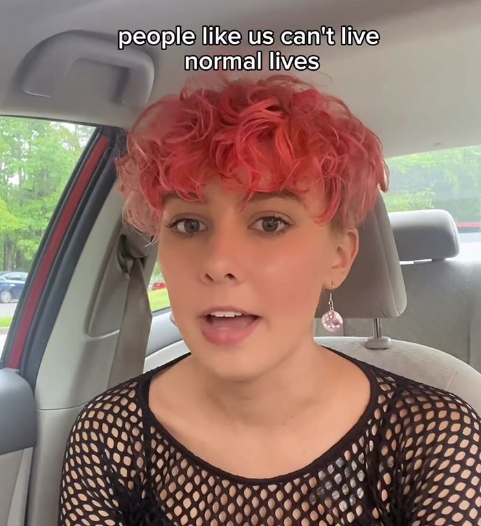 Artist Begs People To Stream Her Music So She Doesn&rsquo;t Have To Work, Gets Dragged Online