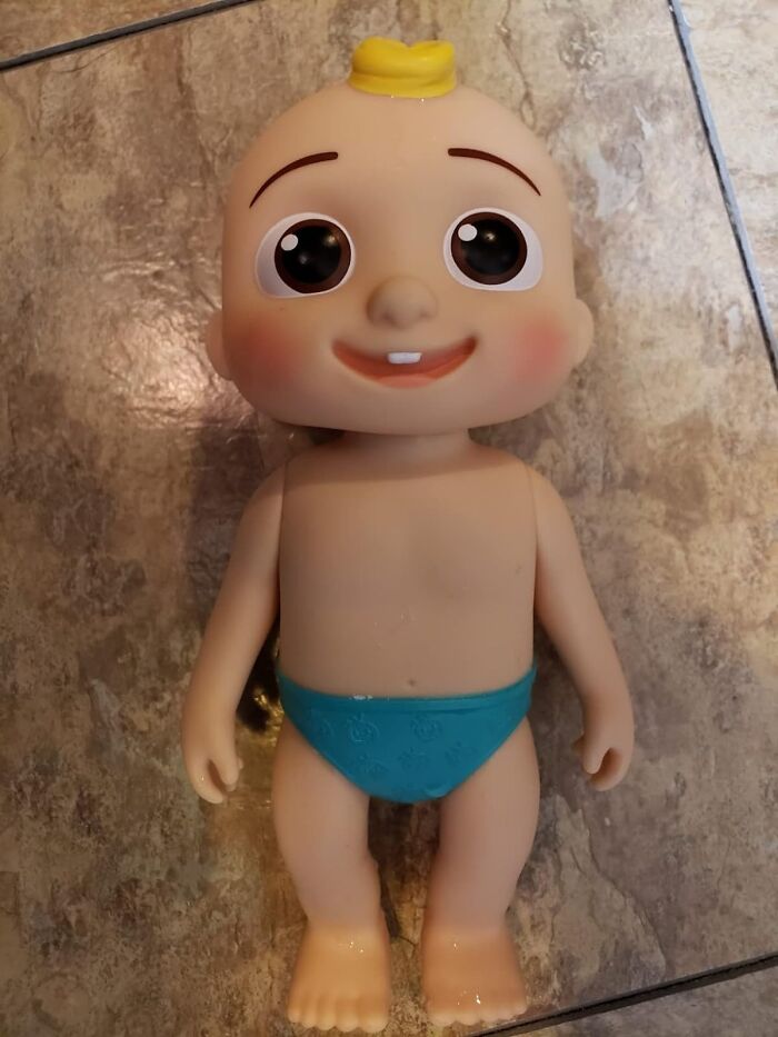 Cocomelon Water Wonderland: Make Bathtime Fun With Splish Splash Jj Doll - Packed With A Shark Bath Squirter And Cool Water Accessories!