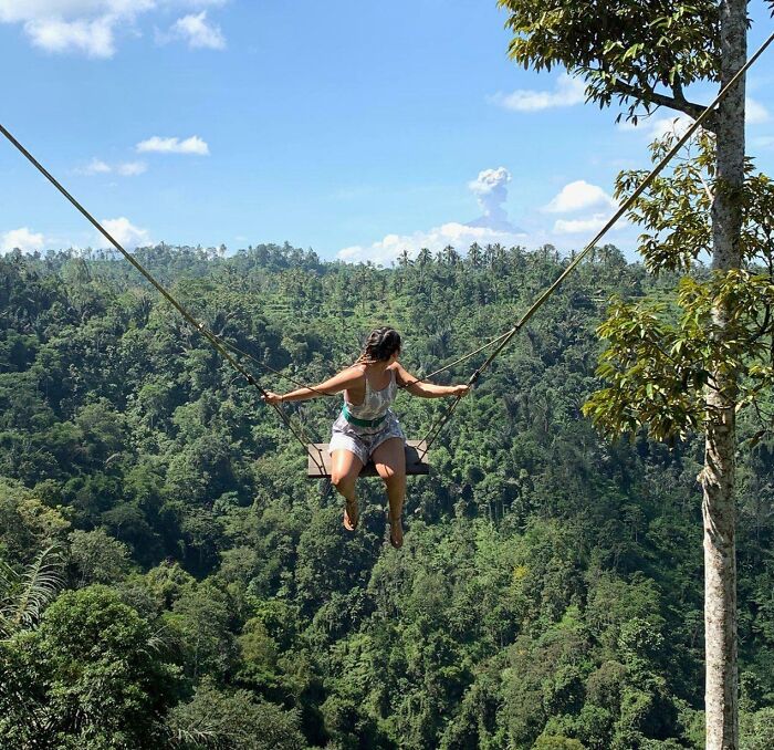 Mount Sinabung Erupted While My Friend Was On Vacation Making An Epic Picture