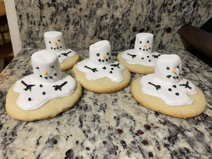 I Made Melted Snowman Cookies