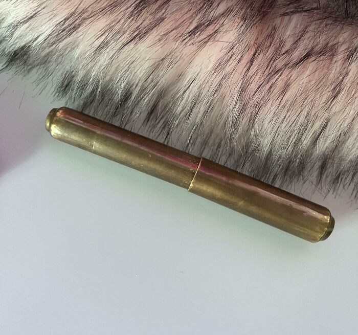 Got Really Drunk At A Fancy Club And Found This In My Purse Today, What Is It?