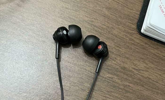 Right Is Red For Older Eyes. Thanks, Sony