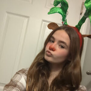 carolinemcroy avatar