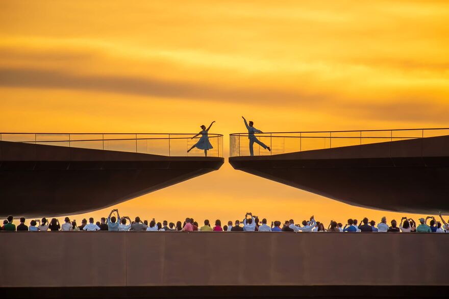 Kiss Bridge &ndash; Where Sunset Rests In Adam's Hands (6 Pics)