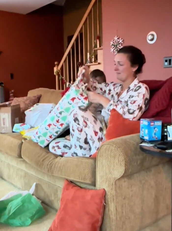 "He Healed My Inner Child": Boy Gives His Mom The Ultimate Christmas Gift "He Healed My Inner Child": Boy Gives His Mom The Ultimate Christmas Gift