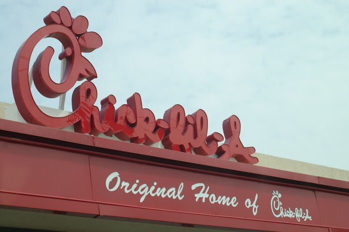 30 Loopholes That People Exploited The Hell Out Of Before They Were Fixed, As Shared Online