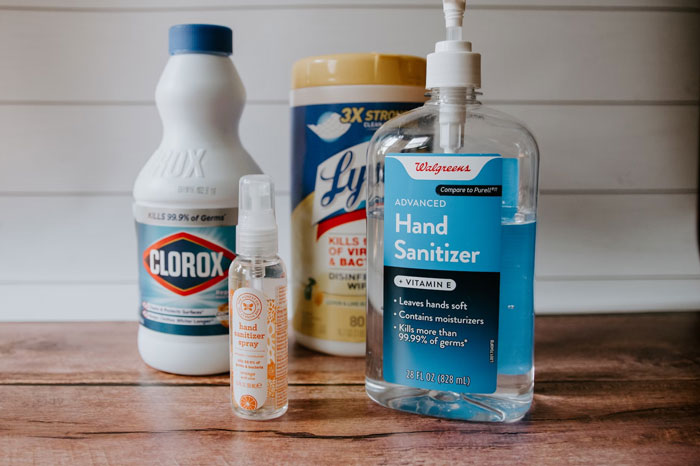 “Lefty Loosy, Righty Tighty”: 30 Highly Useful Facts That Are Not Yet Universal Knowledge