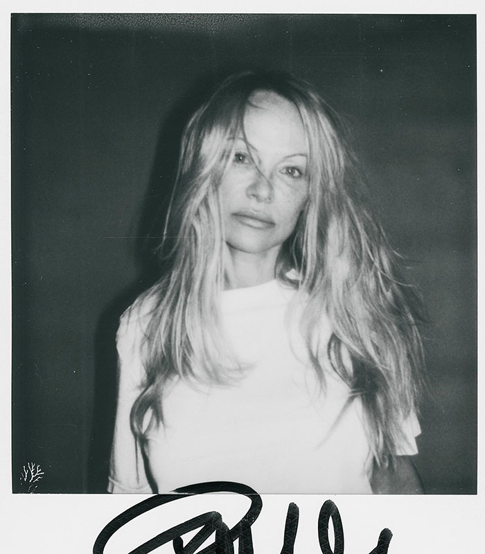 &ldquo;She Makes Laundry Beautiful&rdquo;: People React To Pamela Anderson&rsquo;s New Makeup-Free Detergent Ad