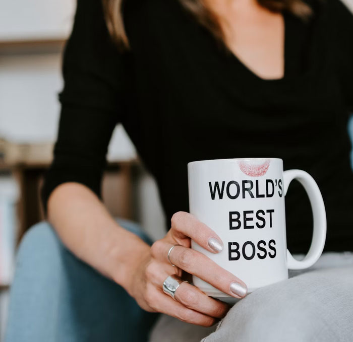 30 Infamous Workplace Scandals That Made For A Spicy Workday