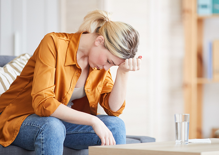 Man Balancing Long Hours and Bills Faces GF's "Equal" Chores Request, Turns To Internet For Advice Man Balancing Long Hours and Bills Faces GF's "Equal" Chores Request, Turns To Internet For Advice