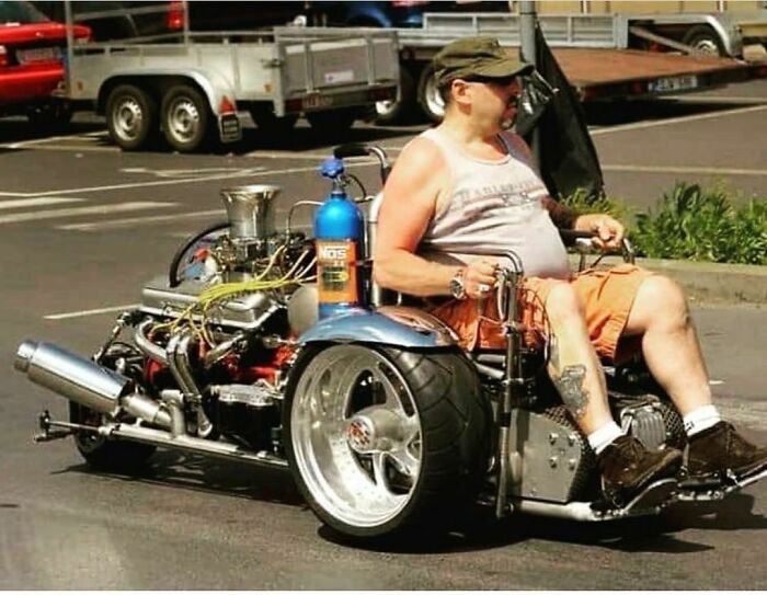 Chaotic-Car-Show-Moments