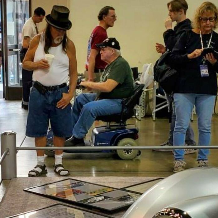 Chaotic-Car-Show-Moments