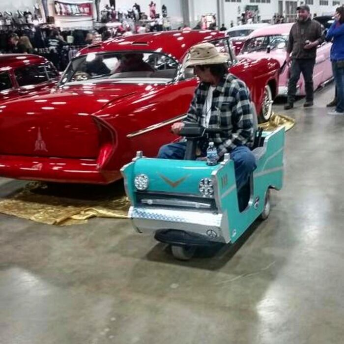 Chaotic-Car-Show-Moments