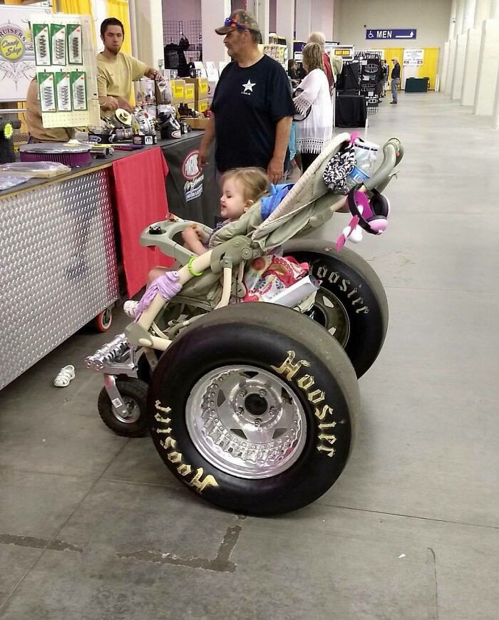 Chaotic-Car-Show-Moments