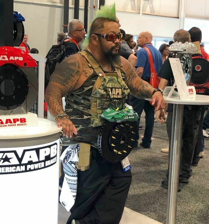 Chaotic-Car-Show-Moments