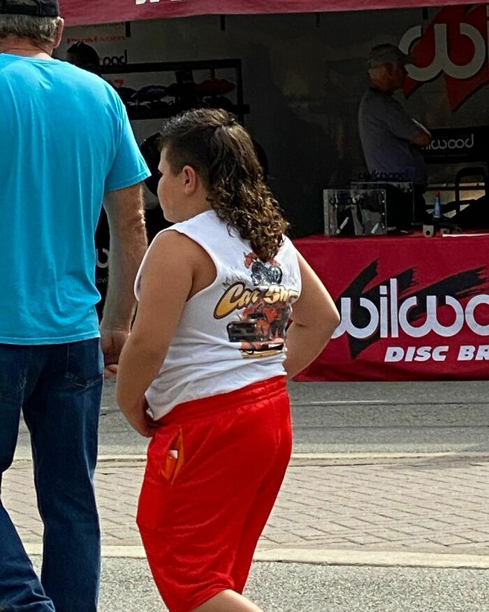 Chaotic-Car-Show-Moments