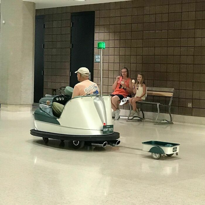 Chaotic-Car-Show-Moments