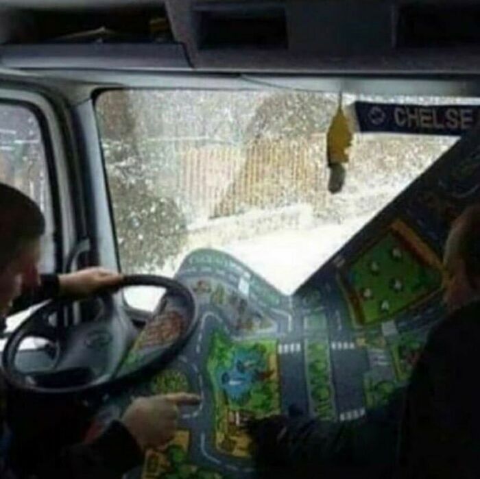 No-Context-Cursed-Pics