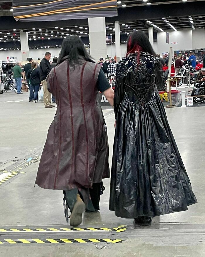 Chaotic-Car-Show-Moments