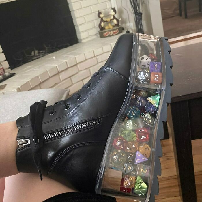 50 Of The Most Bizarre Pics That Got Posted On This No Context Instagram Page