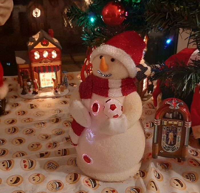 Manchester United Snowman And Elvis