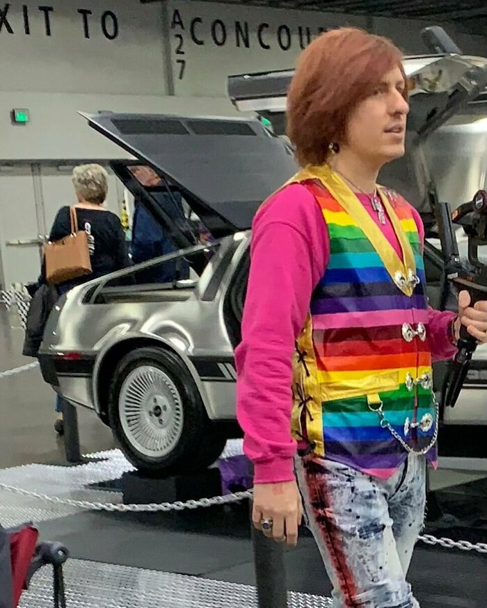 Chaotic-Car-Show-Moments