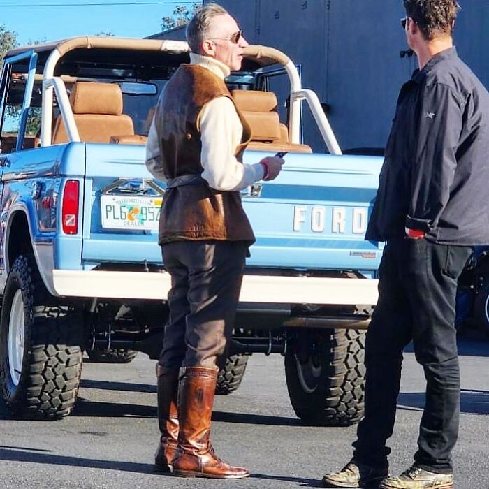 Chaotic-Car-Show-Moments