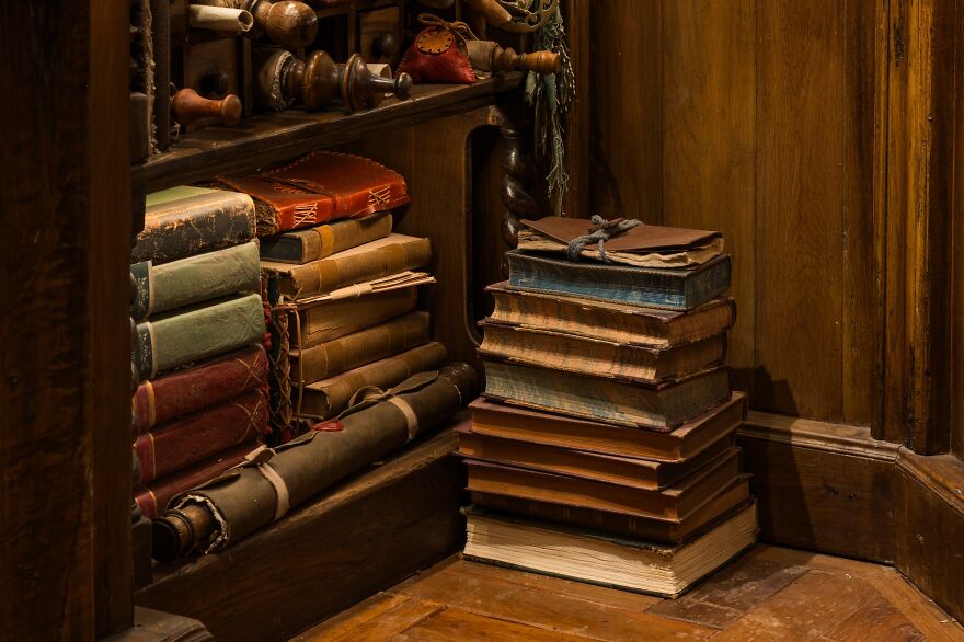 Venturing Into Hobbiton's First Ever Hobbit Hole