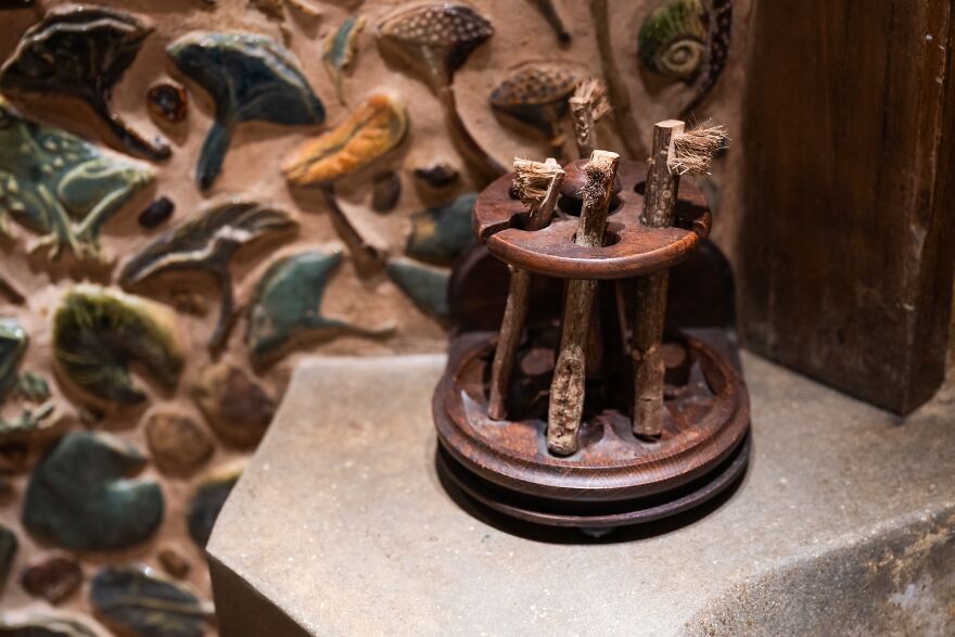 Venturing Into Hobbiton's First Ever Hobbit Hole