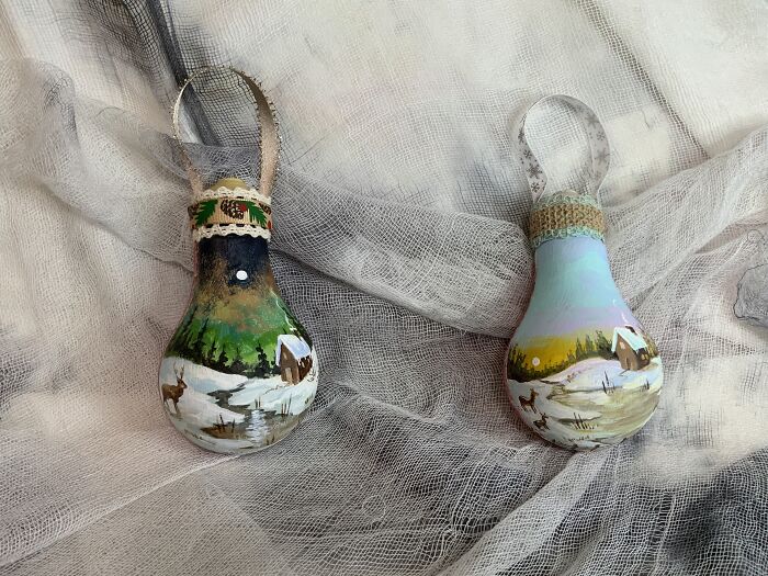 I Continue To Salvage Burnt-Out Light Bulbs And Transform Them Into One-Of-A-Kind Christmas Ornaments (33 Pics)