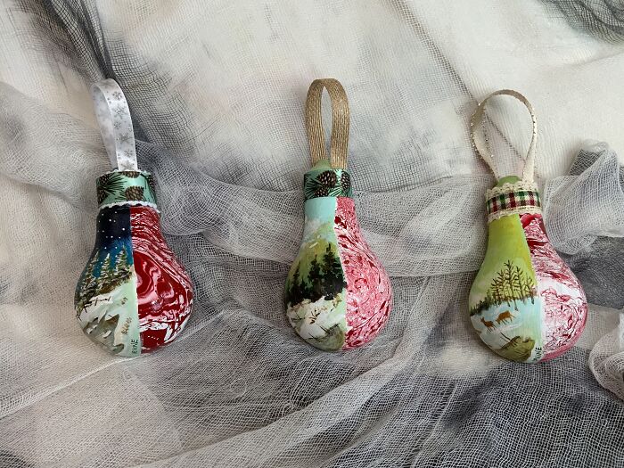 I Continue To Salvage Burnt-Out Light Bulbs And Transform Them Into One-Of-A-Kind Christmas Ornaments (33 Pics)