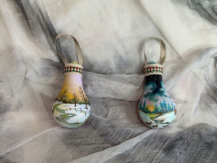I Continue To Salvage Burnt-Out Light Bulbs And Transform Them Into One-Of-A-Kind Christmas Ornaments (33 Pics)