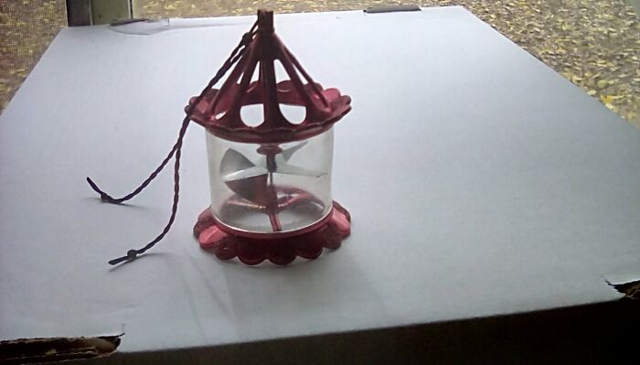 Spinner (Doesn't Work With Newer LED Lights Though, Not Enough Heat)