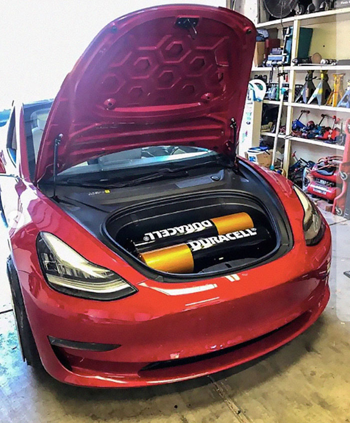 50 Of The Most Bizarre Pics That Got Posted On This No Context Instagram Page