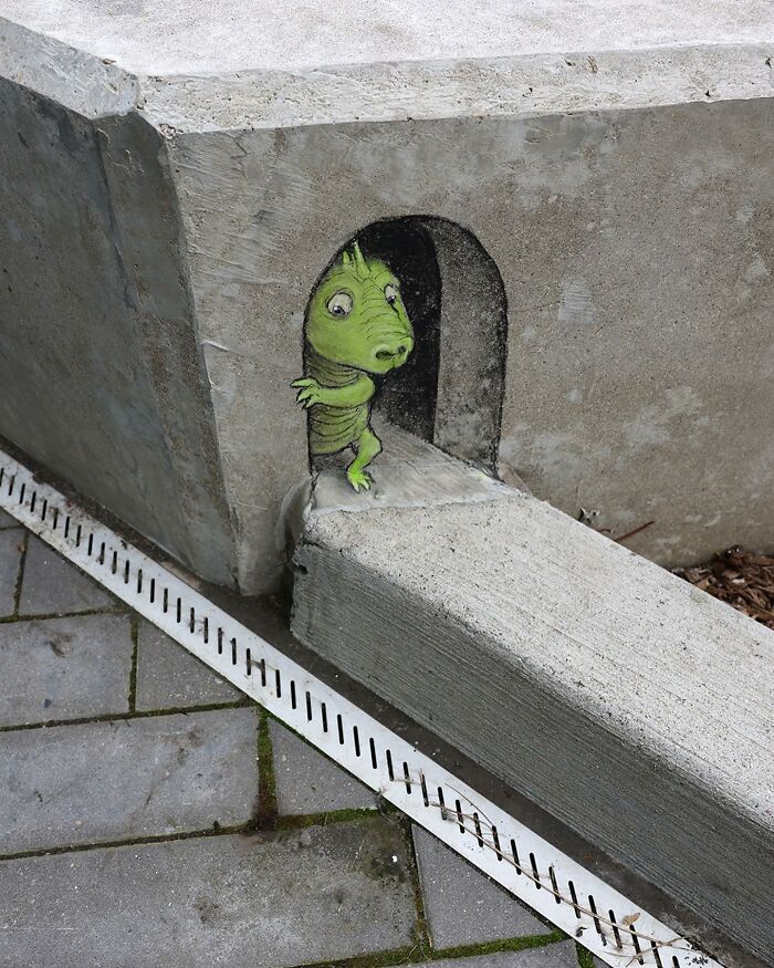 The Ephemeral Art Of Chalk. David Zinn Extracts Life From The Streets And Walls (New Pics)