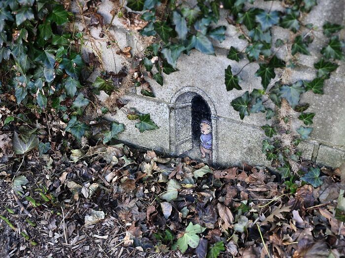 The Ephemeral Art Of Chalk. David Zinn Extracts Life From The Streets And Walls (New Pics)