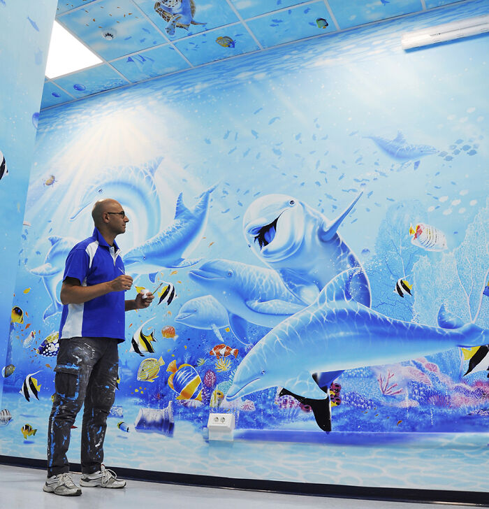 This Artist Continues To Transform Hospital Walls To Comfort Hospitalized Patients (New Pics)