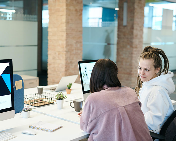 “Alpha Male Garbage”: 30 Things That Some Folks Think Are A “Flex” But Really Are Not